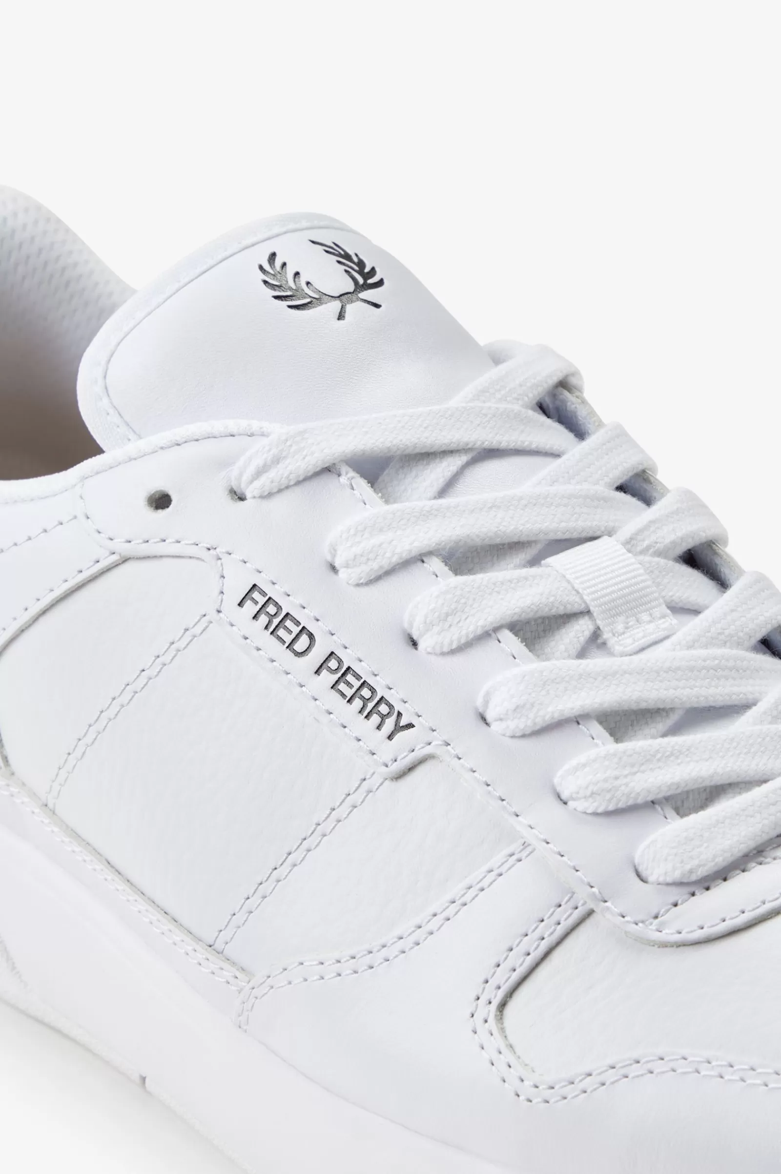 MULHER Fred Perry B300